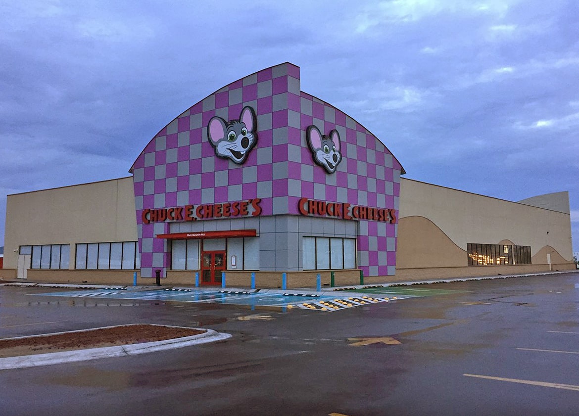 Romsega Chuck E. Chees´s Cumbres-a